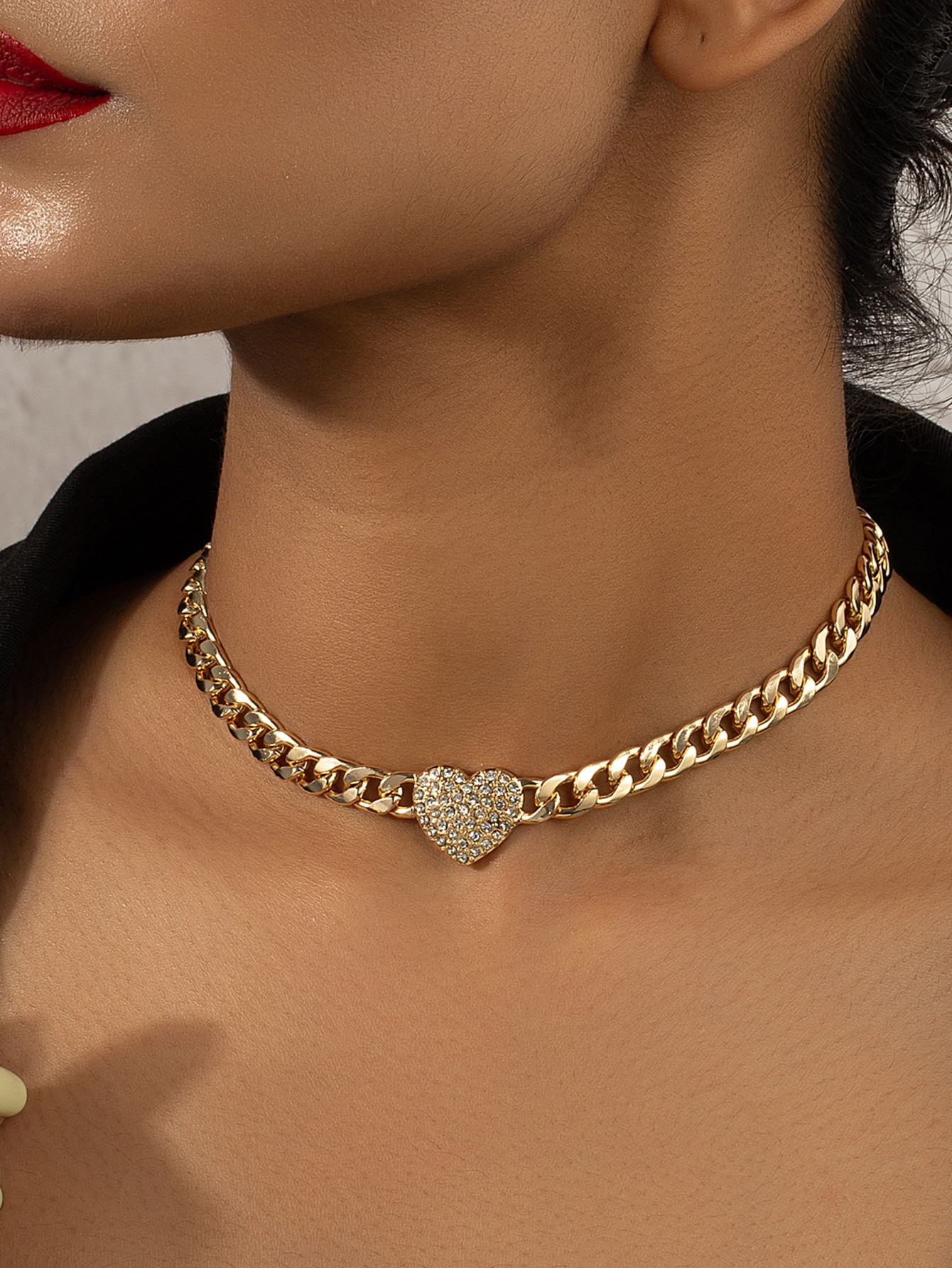 Rhinestone Heart Decor Necklace